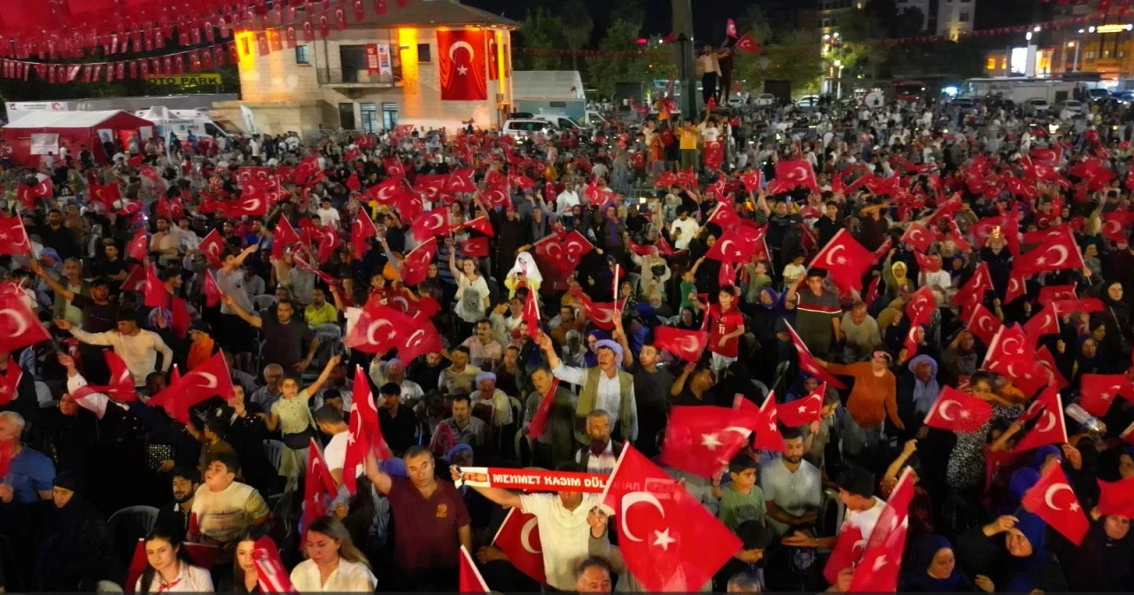 Akbayır Mahallesi'nde kan bağışı kampanyasına yoğun ilgi