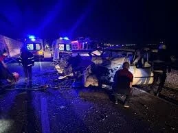 &nbsp;Birecik&rsquo;te iki ara&ccedil; &ccedil;arpıştı: 2 yaralı