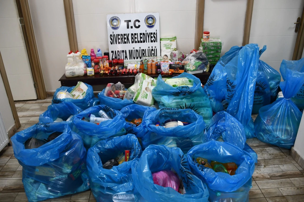 Siverek&rsquo;te zabıtadan sıkı denetim: 5 ton tarihi ge&ccedil;miş &uuml;r&uuml;n imha edildi