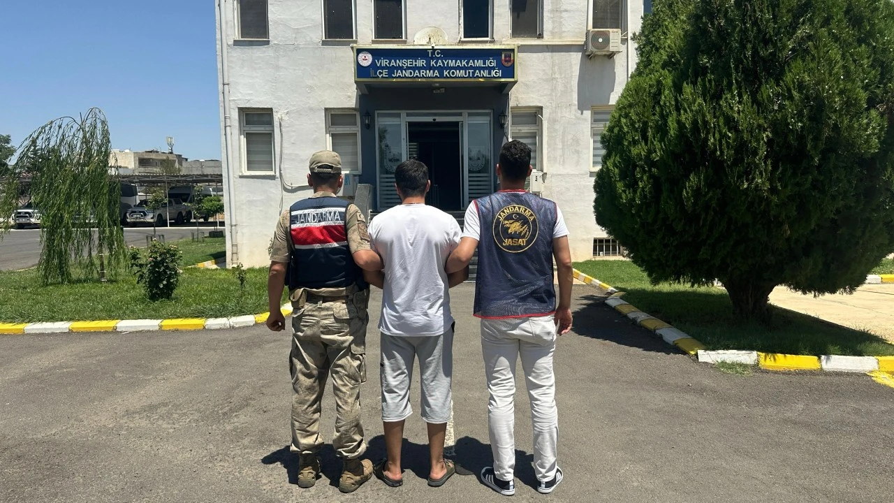 Viranşehir'de Kesinleşmiş Hapis Cezası Bulunan 2 H&uuml;k&uuml;ml&uuml; Yakalandı