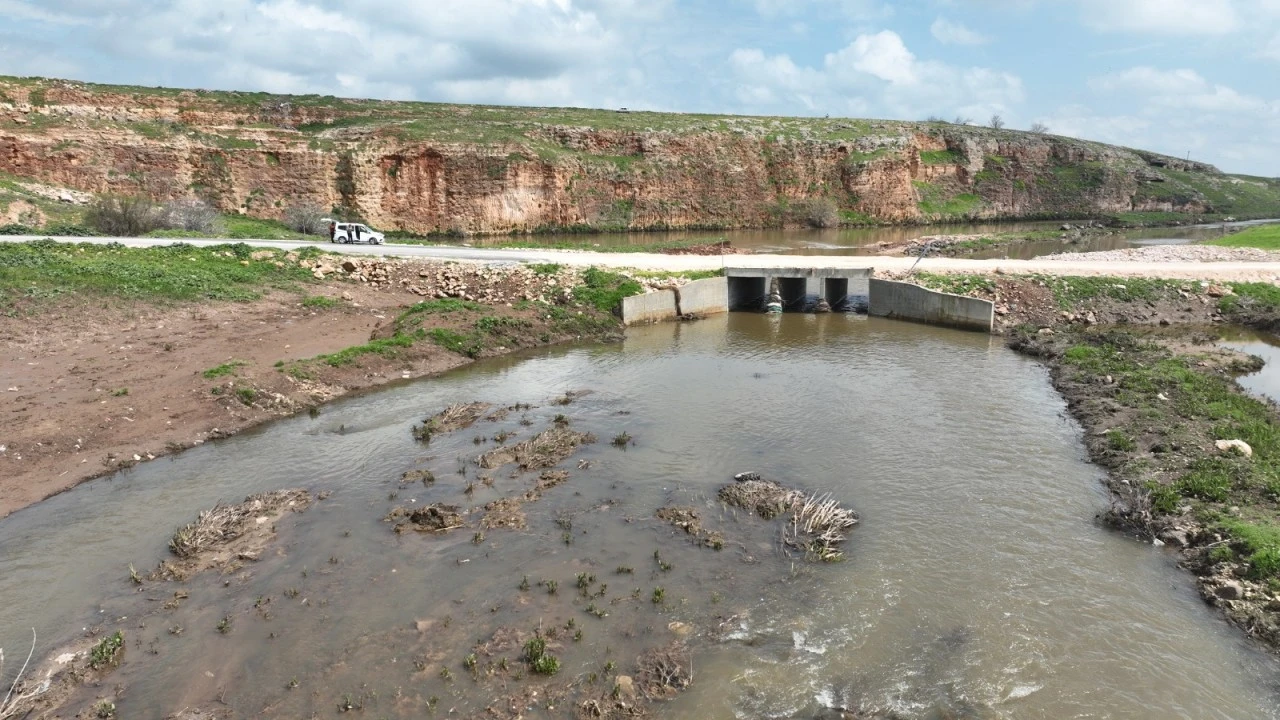 Viranşehir&rsquo;de Yağışların Zarar Verdiği Menfezler Yenilendi