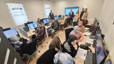 15 kursiyer dijital tasarım sertifikasını aldı