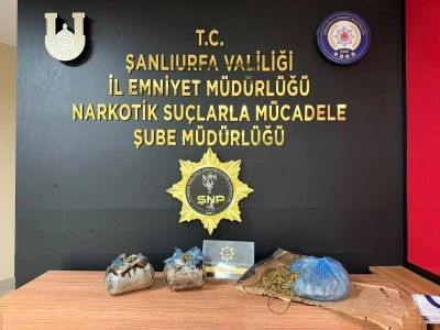 Ara&ccedil;ta Kilolarca Esrar Yakalandı