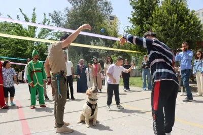 Arama Kurtarma Ekipleri &Ouml;zel &Ouml;ğrencilerle Buluştu