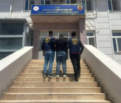 Aranan iki kişi yakalandı