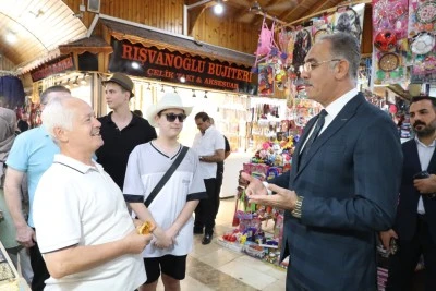 Başkan Kuş, Tarihi Çarşılarda Esnafla Buluştu