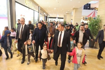 Başkan Kuş, Yetim &Ccedil;ocuklara Bayram Sevinci Yaşattı