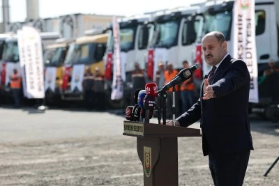 Büyükşehir Belediyesi 93 Yeni Araçla Hizmet Filosunu Güçlendirdi