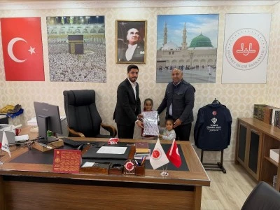 Çocukların bayrak sevgisi duygulandırdı