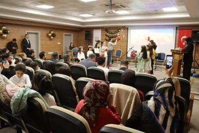 Esentepe Gen&ccedil;lik Merkezi&rsquo;nde Ara Tatil Mini Konserle Sona Erdi