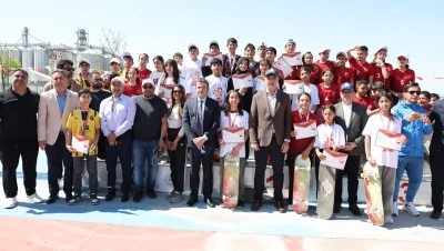 Eyy&uuml;biye&rsquo;de Kaykay Heyecanı: Gen&ccedil; Sporcular &Ouml;d&uuml;llerine Kavuştu