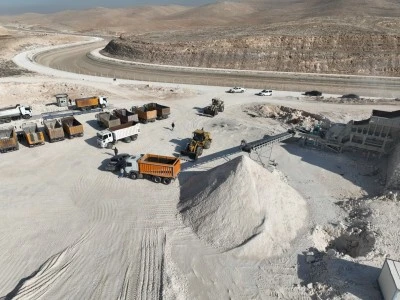 Eyy&uuml;biye&rsquo;de K&ouml;y Yolları Yeniden Yapılıyor