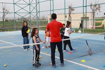 Eyy&uuml;biye&rsquo;de &Uuml;cretsiz Tenis Kursları Başladı