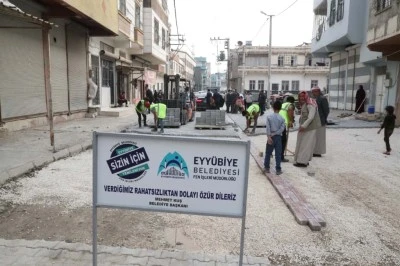 Eyyübiye’de Yol Yapım Seferberliği Sürüyor