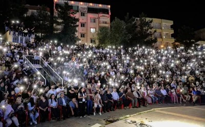 Gen&ccedil;ler Sınav &Ouml;ncesi Moral Depoladı