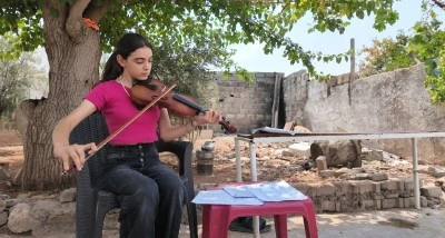 Kırsaldan Sanata Uzanan Başarı Hikâyesi: Nisa Karaçizmeli 