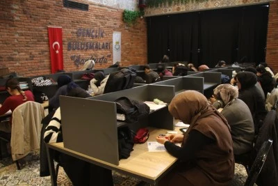 Haliliye Belediyesi’nden Gençlere ÖSYM Formatında Deneme Sınavı Desteği