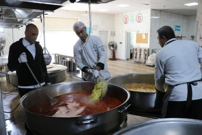 Haliliye Belediyesi&rsquo;nden İhtiya&ccedil; Sahiplerine Evlere İftar Hizmeti