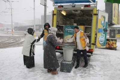 Haliliye Belediyesi&rsquo;nden Kar Mesaisi ve Sıcak &Ccedil;orba Desteği