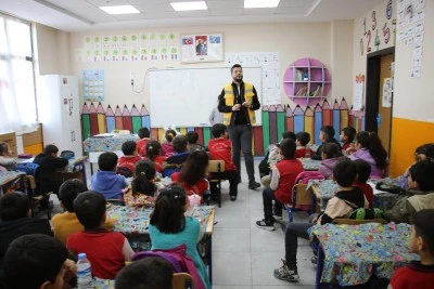 Haliliye Belediyesi&rsquo;nden &Ouml;ğrencilere Bilin&ccedil;lendirme Eğitimi