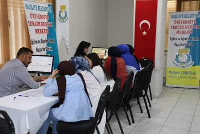 Haliliye Belediyesi'nden &Uuml;niversite Adaylarına &Uuml;cretsiz Tercih Danışmanlığı