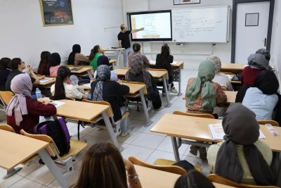Haliliye Belediyesi'nden &Uuml;niversite Adaylarına &Uuml;cretsiz Yaz Kursu Desteği