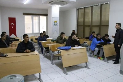 Haliliye&rsquo;de Gen&ccedil;lere &Uuml;cretsiz Eğitim Desteği: Dershane Kalitesinde Hizmet