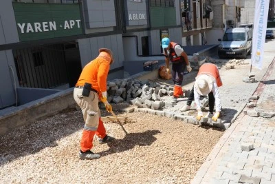 Haliliye'de parke d&ouml;şeme &ccedil;alışmaları devam ediyor