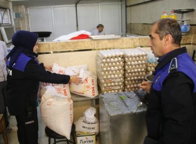 Haliliye&rsquo;de Ramazan Denetimleri: Ruhsatsız İşletmelere İşlem, 21 &Uuml;r&uuml;ne El Konuldu