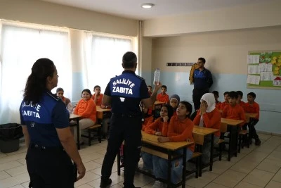 Haliliyeli öğrencilere “Bilinçli Tüketici” semineri