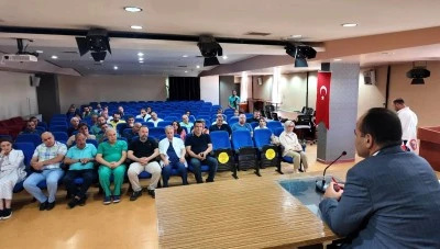 İl Sağlık Müdürü Dr. Erhan Berk’ten Uzman Hekimlerle Değerlendirme Toplantısı