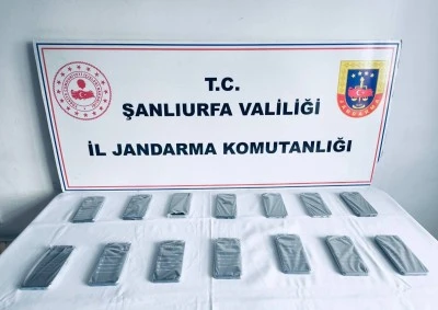 Ka&ccedil;ak Cep Telefonu Operasyonu: 14 Telefon Ele Ge&ccedil;irildi