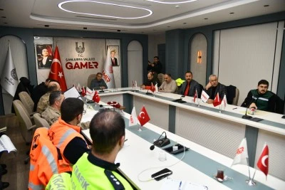 Kar ve Buzlanma Alarmı: Tır ve Kamyonlara Trafik Yasağı