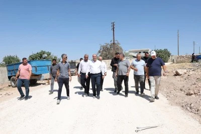 Karaköprü Belediyesi Kırsal Mahallelerde Yol Çalışmalarını Sürdürüyor