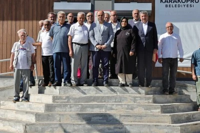 Karaköprü Belediyesi’nden Emeklilere Anlamlı Kutlama
