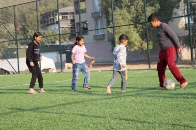 Karaköprü Belediyesi’nden Güllübağ Mahallesi’ne Yeni Semt Sahası