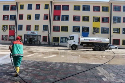 Karaköprü Belediyesi’nden Okullarda Kapsamlı Temizlik
