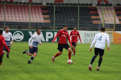 Karak&ouml;pr&uuml; Belediyespor, play-off umutlarını son haftaya taşıdı