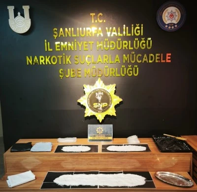 Karak&ouml;pr&uuml;'de 1 Kilo 103 Gram Metamfetamin Ele Ge&ccedil;irildi