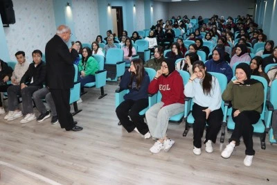 Karak&ouml;pr&uuml;&rsquo;de 2 Bin 750 &Ouml;ğrenciye &ldquo;Zararlı Alışkanlıklar ve &Ouml;fke Kontrol&uuml;&rdquo; Semineri