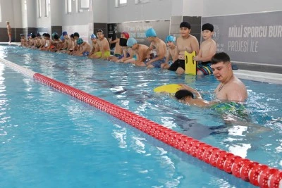 Karaköprü’de Çocuklara Yüzme Eğitimiyle Dolu Dolu Yaz Tatili