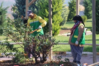 Karaköprü’de Parklar Güzelleşiyor