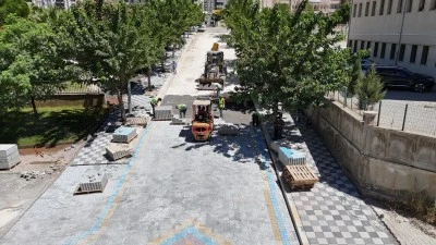 Karak&ouml;pr&uuml;'de Prestij Sokak &Ccedil;alışmaları S&uuml;r&uuml;yor: Muhtardan Başkan &Ccedil;ift&ccedil;i'ye Teşekk&uuml;r