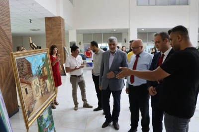 Karaköprü’de yılsonu resim sergisi açıldı