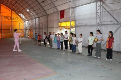 Karaköprülü Gençler Sporla Geleceğe Hazırlanıyor