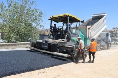 Kule Caddesi Sıcak Asfaltla Buluşuyor