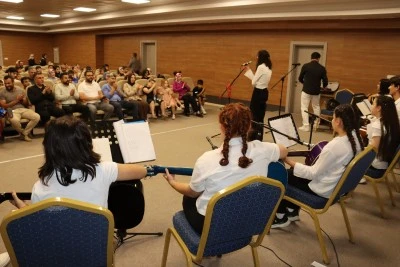 Kursiyerlerin gitar konseri büyüledi