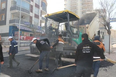 Mustafa Direkli Caddesi sıcak asfaltla yenilendi