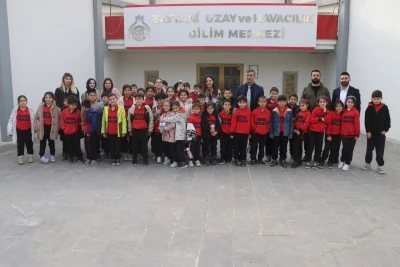 Öğrenciler Uzayı Ve Teknolojiyi Keşfediyor