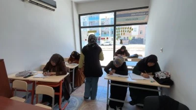 &ldquo;Okumanın Yaşı Yok&rdquo; Dediler: Eyy&uuml;biye&rsquo;de Kadınlar Hayata Yeniden Başlıyor